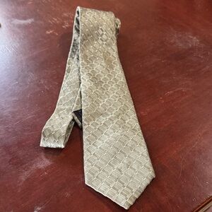 Beautiful heavy Perry Ellis Green white Checkered Tie